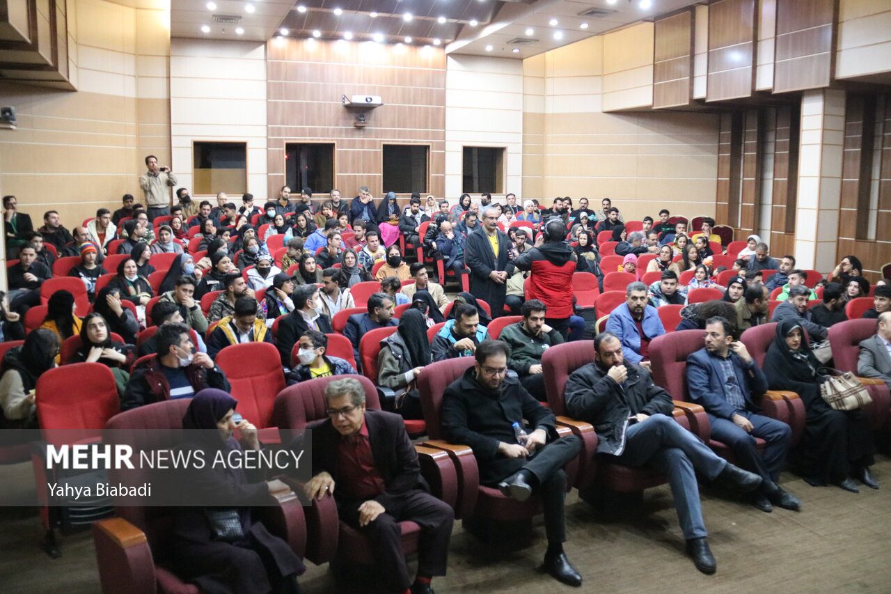 استقبال تماشاگران کرمانشاهی از جشنواره فیلم فجر