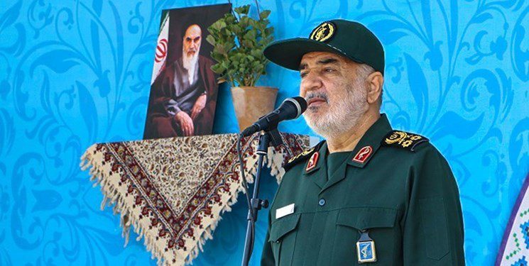 سرلشکر سلامی: قرآن در حال تسخیر همه ذهن‌ها و ضمیرها است/ ذلیل شدن دشمنان اسلام به برکت قرآن