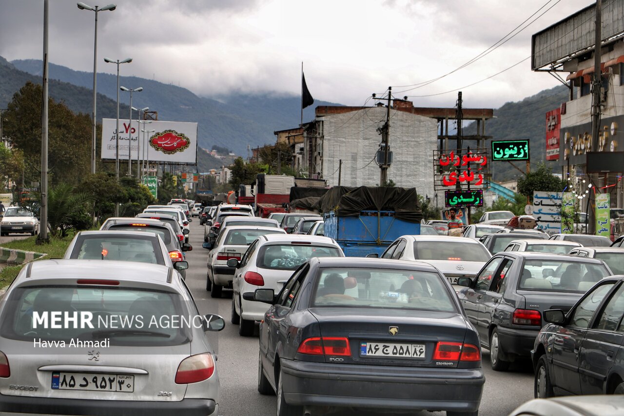 ترافیک در آزادراه کرج – تهران سنگین است