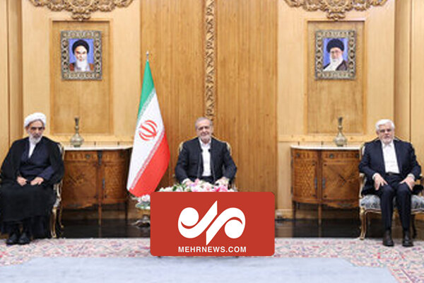زیارت حرم حضرت عباس(ع) با لباس مبدل توسط رئیس جمهور زیارت حرم حضرت عباس(ع) با لباس مبدل توسط رئیس جمهور