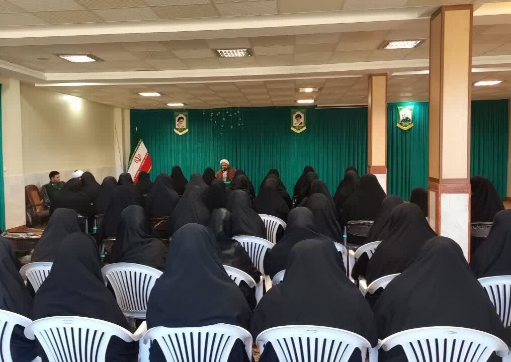 بانوان طلبه جریانهای فکری را همسو با مقاومت کنند