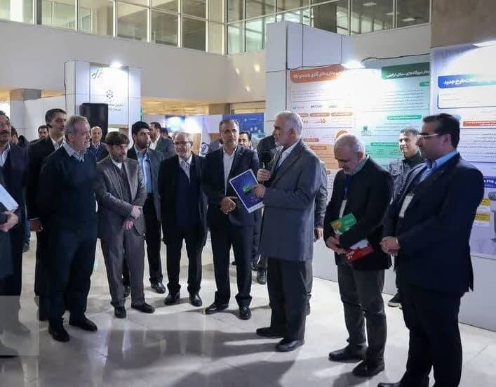 ارایهی طرح بازسازی ترانسهای توزیع فرسوده توسط ایران ترانسفو به رییسجمهور