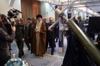 بازدید یک ساعته رهبر انقلاب از نمایشگاه دستاوردهای دانشمندان صنعت دفاعی کشور
