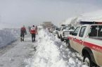 رهاسازی ۲۷۹ نفر گرفتار شده در برف و کولاک گردنه الماس