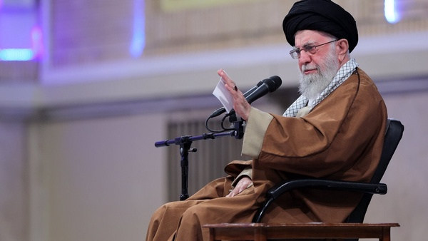 آمریکایی‌ها بدانند با تهدید برابر ملت ایران به‌جایی نمی‌رسند