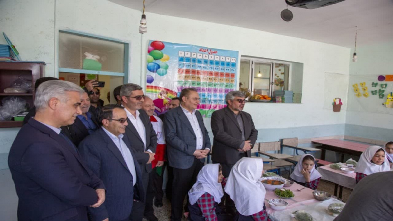 نواخته شدن زنگ سلامت در یکی از مدارس اردبیل