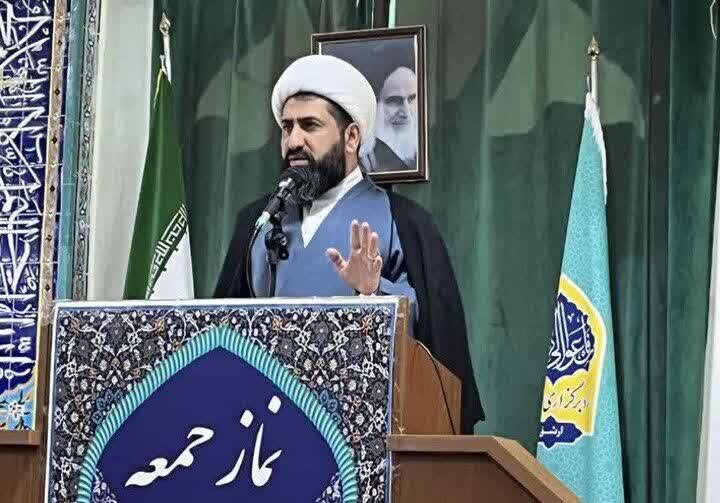عرفه اوج بندگی و تضرع به درگاه الهی است
