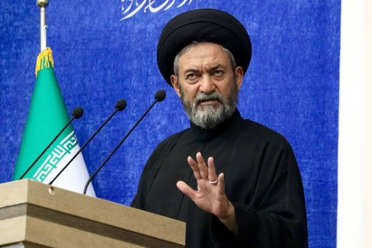 نباید کشور معطل مذاکره‌ای شود که خط قرمز ایران را تأمین نمی‌کند