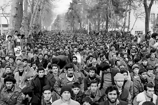 شعارهایی که به ضرر کشور و اتحاد تمام می شود؛«بنده با این کارها مخالفم»