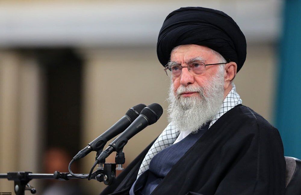 رهبر انقلاب: غنی سازی یک کلمه است اما زیر آن یک کتاب حرف است