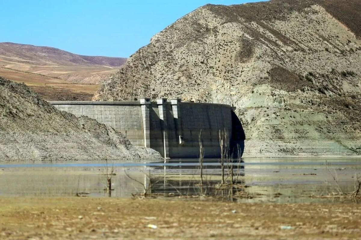 لب‌های خشک سد سبلان مشگین‌شهر