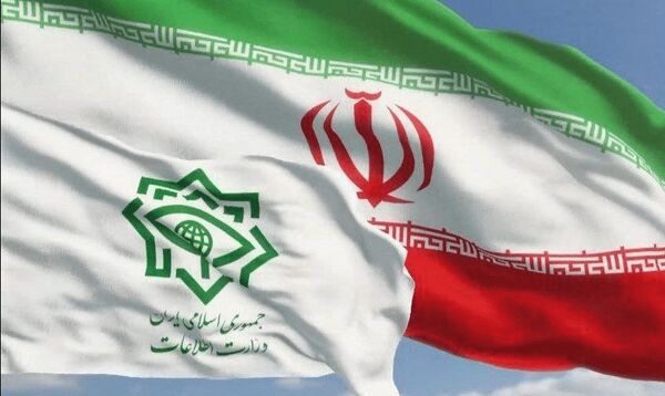 بازداشت ۷ عنصر وابسته به گروهک‌های مستقر در آمریکا و اروپا؛ کشف ۱۰۰ قبضه کلت کمری