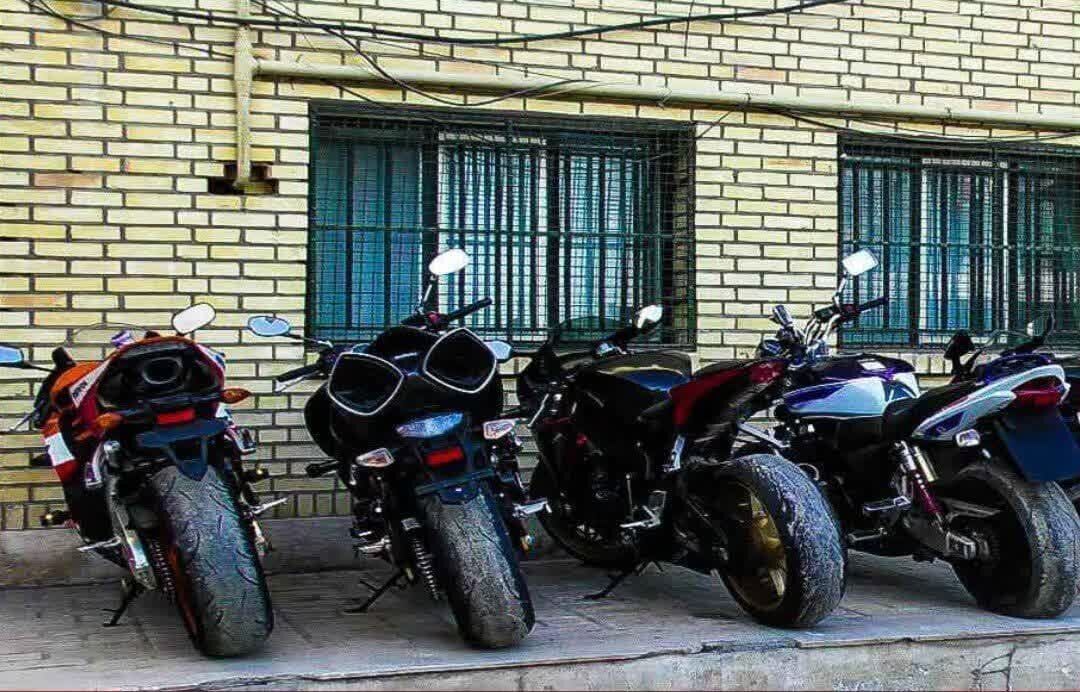 کشف ۱۵۰ میلیارد ریالی موتورسیکلتهای سنگین قاچاق در اردبیل