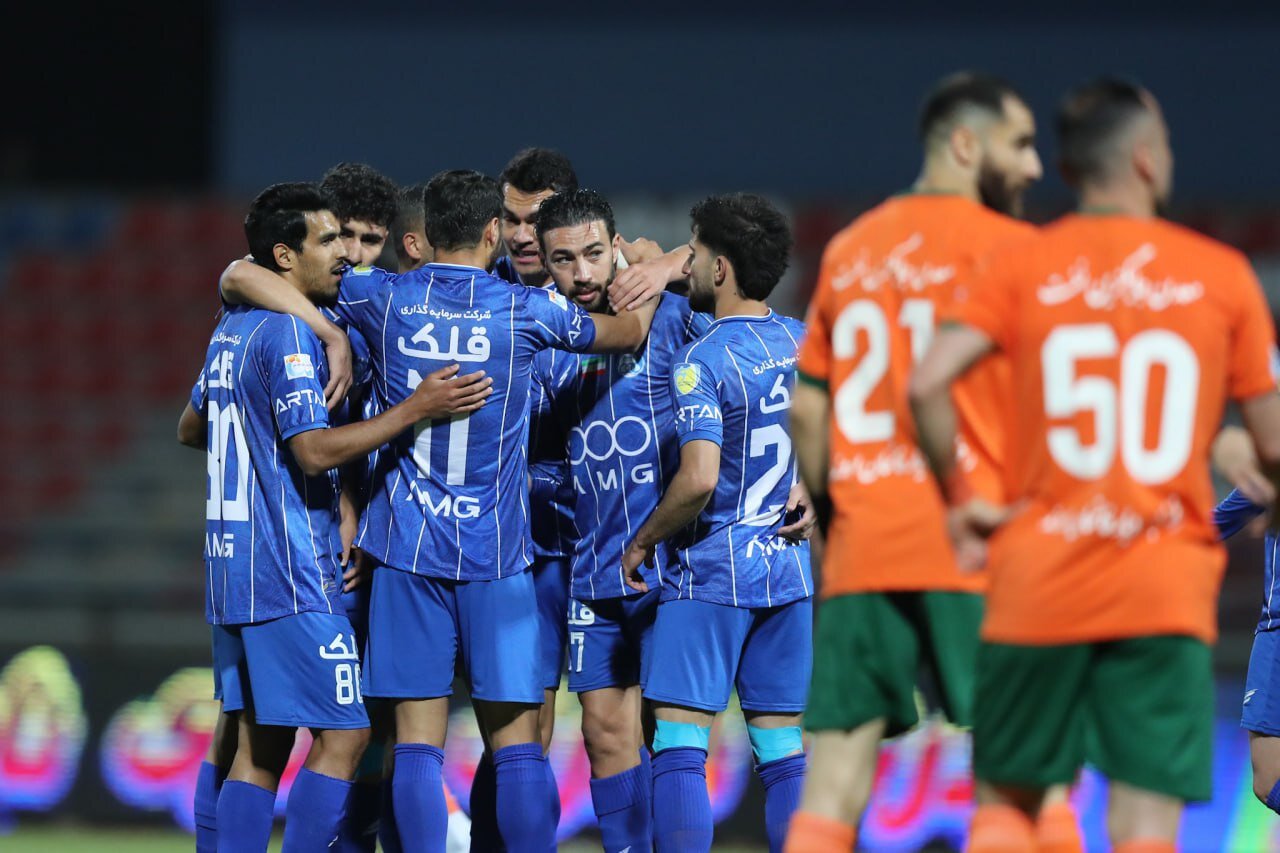 مربی ترکیهای به استقلال نزدیک شد