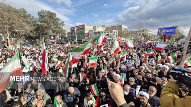 بیعت مرزداران غیور پارس آباد با آیت الله مجتبی خامنه ای بیعت مرزداران غیور پارس آباد با آیت الله مجتبی خامنه ای