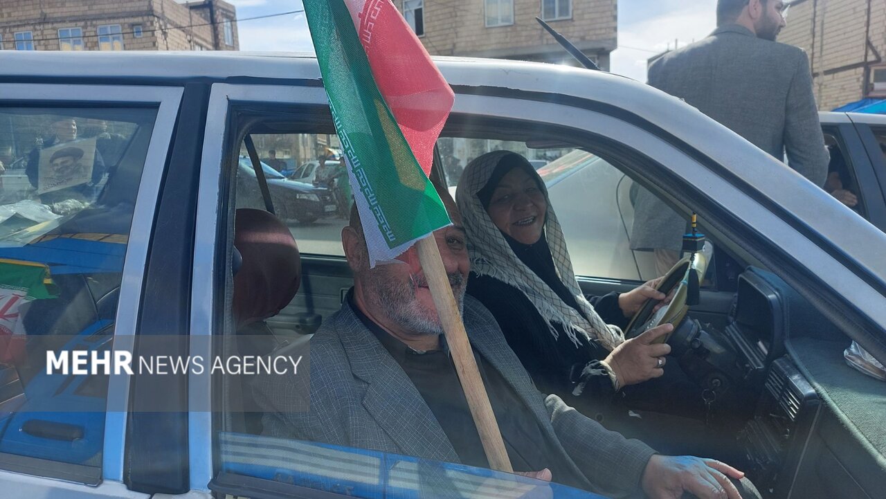 رژه مشگینی ها در حمایت از رهبر انقلاب اسلامی